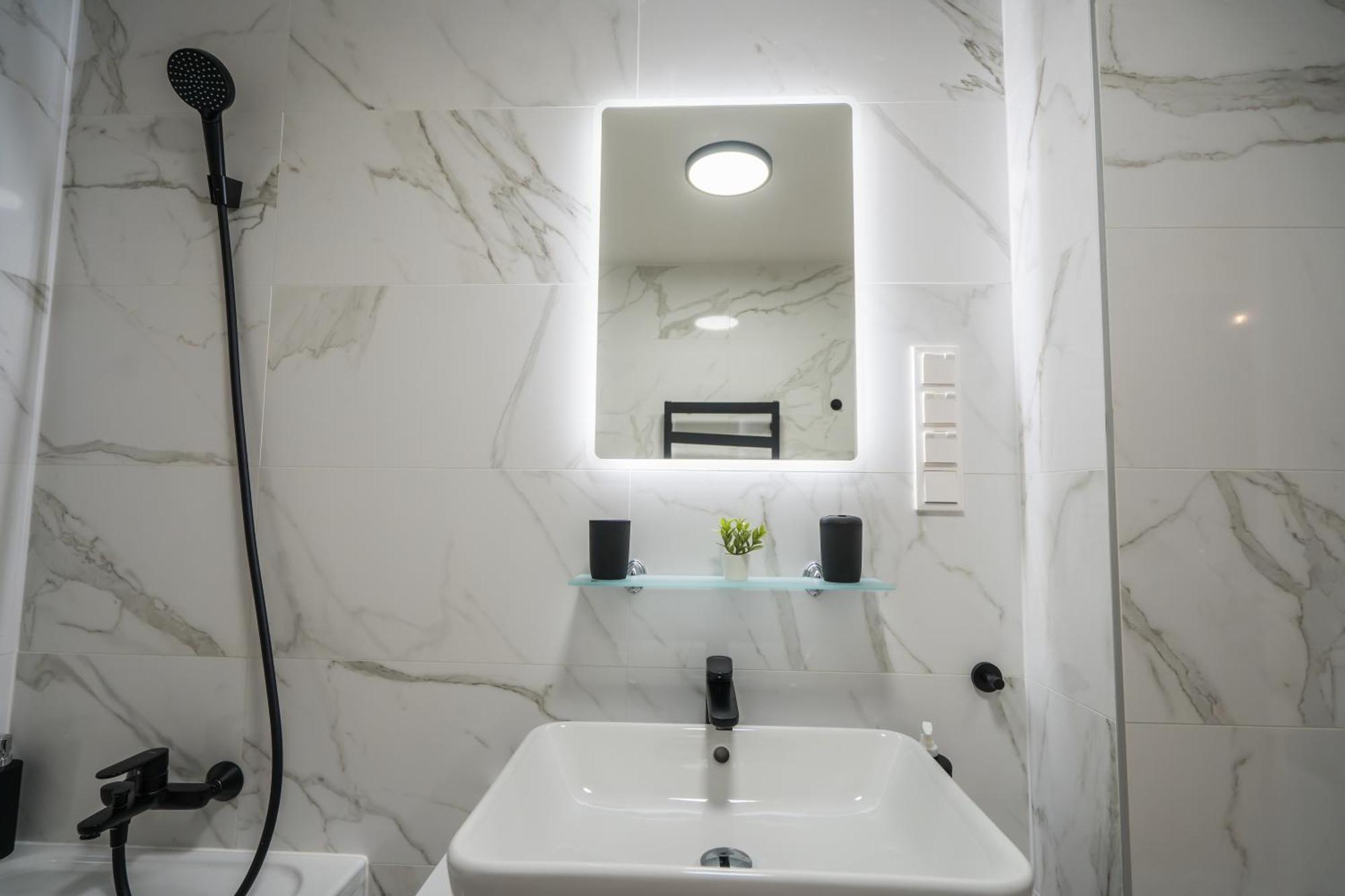 Myflat Wave 36 Suite Siofok Bagian luar foto
